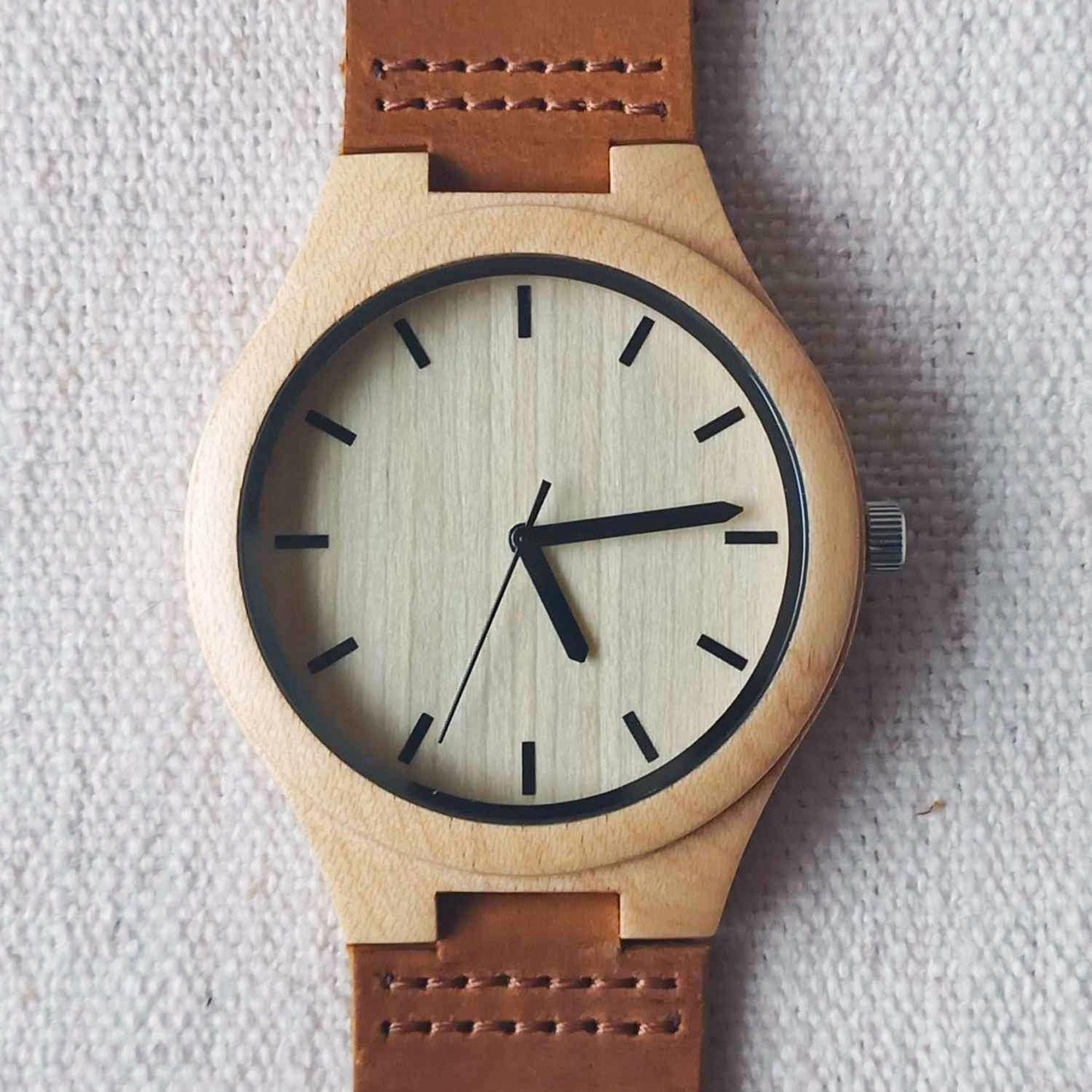 personalized maple wooden watch for men novenarose.com